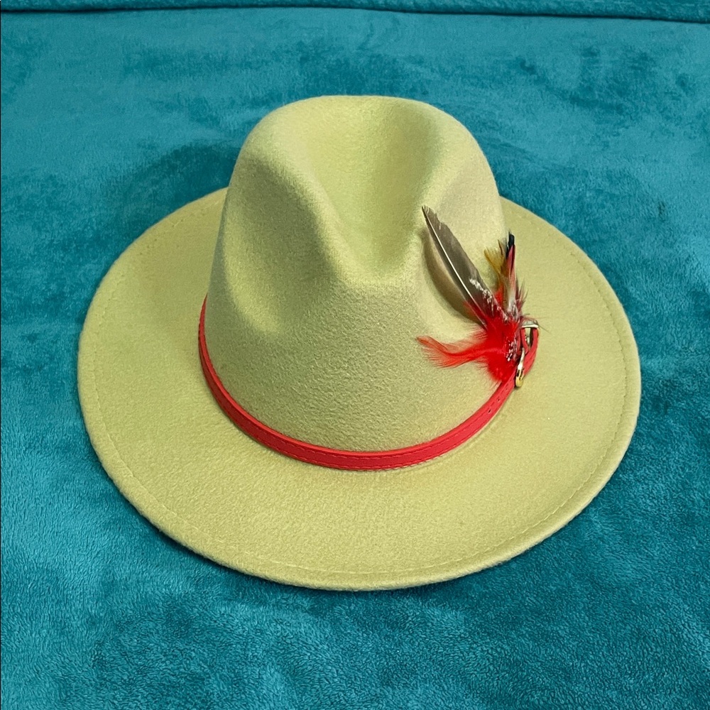 Tan Women's Felt Fedora Western Cowboy Hat Red Belt  and Black Feather Accent - Picture 3 of 6